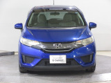 Hondaのデザインアイデンティティーの「ソリッド・ウイング・フェイス」を具現化しました。Hondaの象徴「H」マークを中心にフロントグリルからヘッドライトまでを1つのつながりとしてデザインしました。