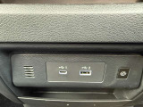 USB・マイクロUSB・シガーソケット付いていて電源を取るのに便利です。
