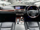 LS 600hL 4WD 