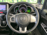【ステアリングスイッチ】運転中、前方から目線をそらすことなく、オーディオ等の操作が可能な便利機能!安心&快適なドライブを演出してくれます♪