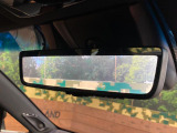 【デジタルインナーミラー】後席の大きな荷物や同乗者で後方が確認しづらい時でも安心!カメラが撮影した車両後方の映像をルームミラー内に表示。クリアな視界で状況の確認が可能です!