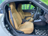 運転席シート廻りは使用感も少なく、良好な状態となっています。丁寧に使われていたことがよくわかりますね。