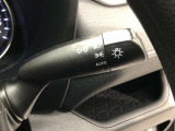 ライトスイッチです。「AUTO」にすると外の明るさに応じてスモールライト・ヘッドライトが自動でON・OFFします。夕暮れ時や屋内駐車場、トンネルなどに便利です。