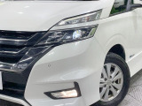 【LEDヘッドライト】悪天候や夜間走行時も良好な視界を確保し安心して運転できる高輝度LEDヘッドライトを装備!点灯速度が早く、消費電力も抑えられています。