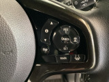 ハンドルにHondaセンシング系のクルーズコントロールやレーンキープアシストなどの操作スイッチが装備されています。ハンドルから手を離さず安全に操作できます。