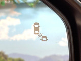 【ブラインドスポットインフォメーション】走行中、ドアミラーの死角になりやすい箇所に後続車が接近するとサイドミラー付近に警告を表示、ドライバーに注意喚起をしてくれます。