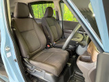 運転席シート廻りは使用感も少なく、良好な状態となっています。丁寧に使われていたことがよくわかりますね。