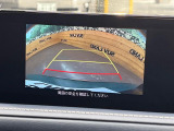 【バックカメラ】駐車時に後方がリアルタイム映像で確認できます。大型商業施設や立体駐車場での駐車時や、夜間のバック時に大活躍!