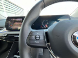 【アクティブクルーズコントロール】先行車との車間距離を維持しながら自動で加減速を行い走行をサポートしてくれる優れもの。車両停止や再加速も行うので渋滞時の運転負荷の軽減にも貢献します!