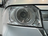 LEDヘッドライトは、点灯の瞬間から最大光量を発揮し、突然暗くなるトンネルなどでの安定感を高めます。