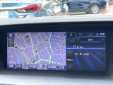【メーカー純正ナビ】インテリアに溶け込むスタイリッシュな「専用設計」メーカーナビを装備♪視認性や操作性など基本性能にも優れ、より上質なカーライフをお楽しみいただけます。
