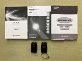 当店ではトヨタauショップ併設しております。お車と一緒にau携帯の機種変更も可能です♪また、自動車保険も取り扱っております。車の支払いと自動車保険の支払いをまとめてお支払い可能なプランもあります♪