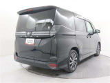 走りにこだわりながら収納力も持ち合わせたお車です。荷物を載せて軽快なドライブを楽しめますよ♪