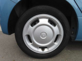 車に良く似合う純正ホイールキャップが装備されています!
