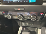 フロント両席にはシートヒーターが付いています!寒い日に便利な装備ですね。