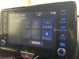 【ディスプレイオーディオ】スマホとクルマをつなぐことで音楽アプリやナビアプリがお車の画面上で操作可能!※T-connectのご利用は別途有償となります。詳しくは営業スタッフにご確認ください。