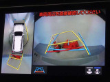 バックガイドモニターを装備しています、車庫入れもラクラクです。パノラミックビューモニターを搭載しています、上からの画像も表示されます。