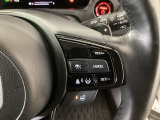 【アダプティブ・クルーズ・コントロール】予め設定した車速内でクルマが自動的に加減速。 前走車との適切な車間距離を維持しながら追従走行し、高速道路でのドライバーの疲労を軽減してくれる嬉しい機能付♪