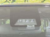 【トヨタセーフティセンス】走行中に前方の車両等を認識し、衝突しそうな時は警報とブレーキで衝突回避と被害軽減をアシスト。より安全にドライブをお楽しみいただけます。