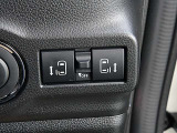 電動両側スライドドア操作スイッチ