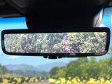 【デジタルインナーミラー】後席の大きな荷物や同乗者で後方が確認しづらい時でも安心!カメラが撮影した車両後方の映像をルームミラー内に表示。クリアな視界で状況の確認が可能です!
