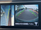 左サイドカメラとフロントカメラ運転席から死角となりやすい車両左前部分や前方部分もバッチリ見えます♪