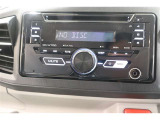 CDプレーヤーAM/FMチューナー付、他にはポータブルオーディオプレーヤーなどの外部機器をAUX入力端子に繋いで使用大好きな曲を楽しむことができます。ロングドライブに欠かせませんね!