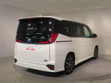 リヤコンビネーションランプ(LEDストップランプ+LEDテールランプ+ターンランプ+LEDバックアップランプ)