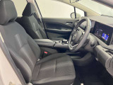 ゆったりと座れる運転席シートですのでストレスなく運転が出来ますよ!