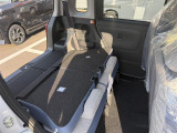私たちは販売だけのお店では ありません。ご購入後のメンテナンスや車検、もしもの事故の際の対応など、お客様を末永くサポートさせていただくために『近隣のお客様限定』でお車をご案内させていただいております。