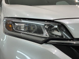 LEDヘッドライトは、点灯の瞬間から最大光量を発揮し、突然暗くなるトンネルなどでの安定感を高めます。