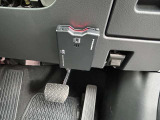 【 ETC車載器 】今や必需品のETC車載器。ETC専用のスマートインターなどを利用できて非常に便利なアイテム。