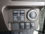 両側電動スライドドア搭載で運転席のスイッチで開閉可能です。