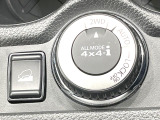 【オールモード4&times;4】2WD/4WDモードを手軽に切り替え可能。燃費重視の2WD、スタック時に役立つLOCK、AUTOモードでは4WDの配分を自動で調整し、路面状況を問わず安定した走りをサポート。