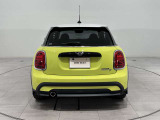 縦長のテールライトがMINIらしいスタイリッシュなデザインとなっています。