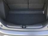 コンパクトサイズながら広い荷室スペースを確保。日常使いからレジャーまで幅広く対応できます。