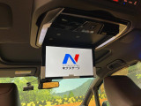 【12.8型フリップダウン】大画面モニターで後席でもエンタメをお楽しみいただけます。家族や友人とお出かけする機会が多い方に大人気です♪