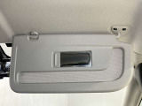 【運転席サンバイザー】鏡が付いているのでメイク直しなどにも便利★
