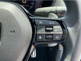 Hondaセンシングの機能のひとつ、アダプティブクルーズコントロール付!アクセルから足を離しても設定したスピードと前車との車間を保ち走行してくれます!車線維持もアシスト☆高速道路で疲労軽減ですね☆