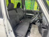 運転席シート廻りは使用感も少なく、良好な状態となっています。前オーナー様が丁寧に使っていたことがよくわかりますね。