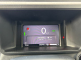 ホンダセンシング装着車となっております。衝突軽減ブレーキ、誤発進抑制機能、歩行者事故低減ステアリング、路外逸脱抑制機能、アダプティブクルーズコントロール、車線維持支援システム他、安全運転を幅広く支援。