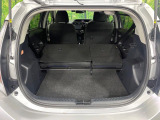 普段のお買い物や通勤、送迎等に十分な荷室スペースを確保しております。セカンドシートを倒すと、大きな荷物の積載も可能です♪