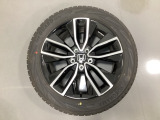 当社にてデモ走行時に装着していたワンシーズン使用の中古スタットレスタイヤ+ホイール4本セットを用意致しました。(2024年製、タイヤ+ホイールは現状渡し、保証対象外です)