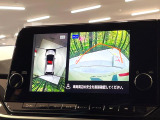 【アラウンドビューモニター】専用のカメラにより、上から見下ろしたような視点で360度クルマの周囲を確認することができます☆死角部分も確認しやすく、狭い場所での切り返しや駐車もスムーズに行えます。