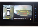バックモニター付き。 車両後方の映像が画面に表示されるので、車庫入れが苦手な人も安心です。ただし、目視確認もお忘れなくお願いいたします。