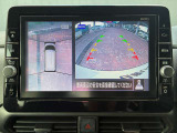 バック時に自車の真後ろの映像&上から見下ろした映像を映してくれますのでラクラク駐車が可能です(^_^)-☆