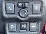 各スイッチ類は運転席右側にまとまっております。