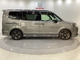 購入後も自社指定整備工場完備でお客様の愛車をしっかりサポート致します!御納車時には安全かつ安心してお乗り頂けるようホンダ専門知識を持つ整備スタッフが点検・整備・装備も説明をしてお渡ししております。