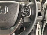 クルーズコントロールを装備しています。高速道路などで一定の速度で走ってくれるので運転が楽ですよ!速度を設定できますので、スピードの出しすぎにも注意できます。