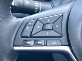手元でナビの音量調整等が出来るのでナビの操作によるわき見運転を防止することが出来ます。